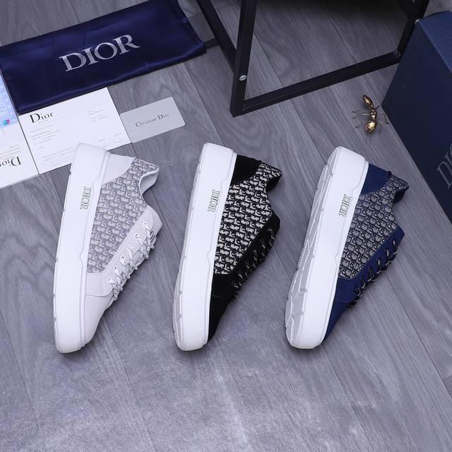 商品商标：Dior 迪奥 休闲鞋 正码码数: 38-44 商品材料：精选反绒牛皮拼接透气鞋面 牛皮鞋垫 网内里 橡胶大底